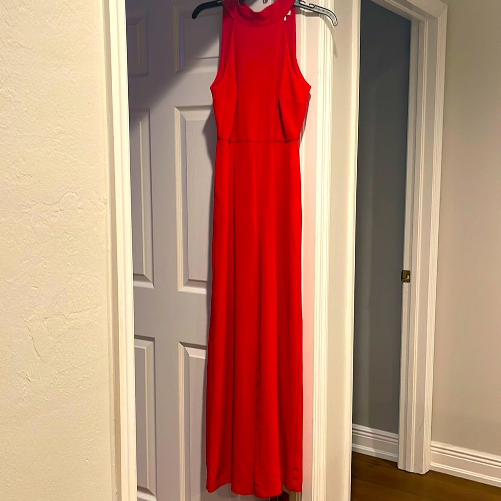 Beautiful one pice dress new, no tags